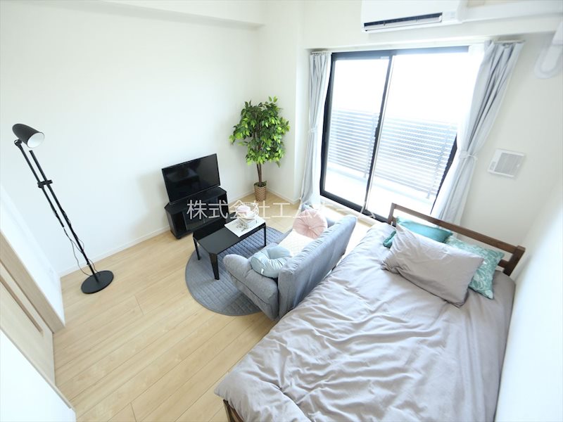 Ｓ－ＲＥＳＩＤＥＮＣＥ尾頭橋 洋室7.5帖　エアコン完備　ウォークインクローゼット付　バルコニー