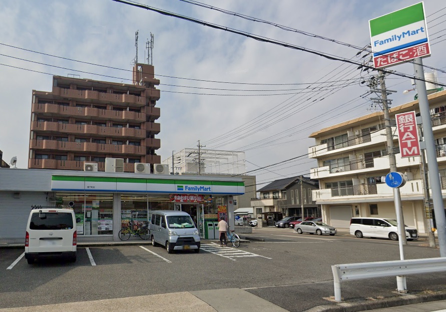 Ｉ・Ｔグレイス本笠寺 ファミリーマート 柵下町店