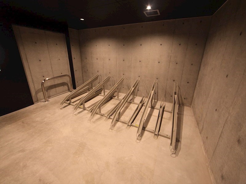 リーデンス名古屋駅西 屋内駐輪場