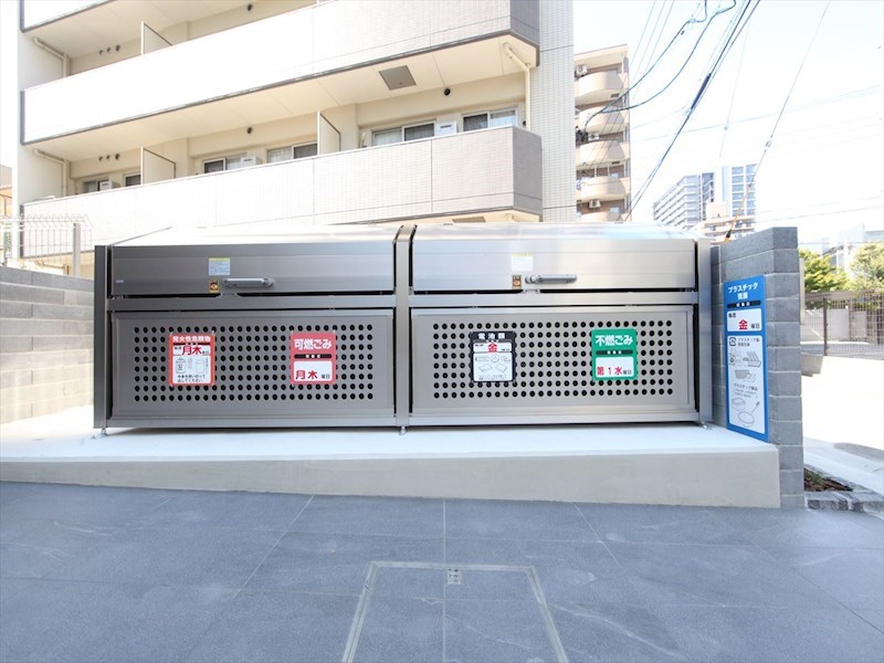 リーデンス名古屋駅西 敷地内ゴミ置き場