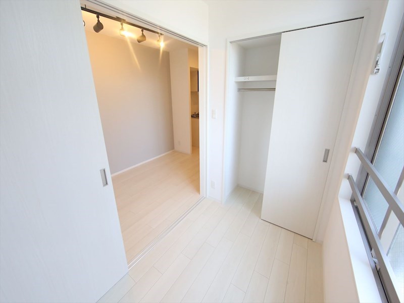 リーデンス名古屋駅西 洋室3.0帖　クローゼット付