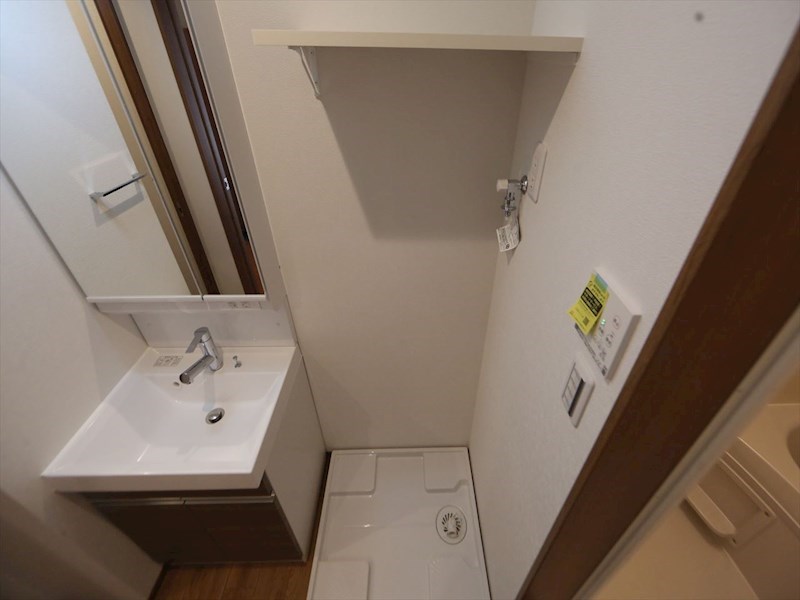 ＲＥＧＡＬＥＳＴ荒畑 脱衣所　室内洗濯機置き場　同仕様写真