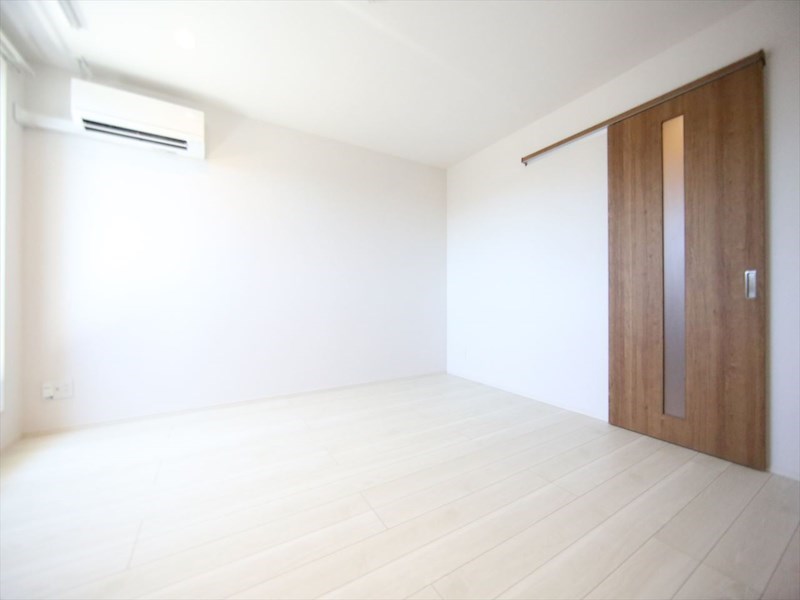 ＲＥＧＡＬＥＳＴ荒畑 ＬＤＫ10.6帖　システムキッチン　エアコン完備　同仕様写真