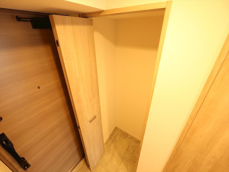 Ｓ－ＲＥＳＩＤＥＮＣＥ堀田ＮｏｒｔｈII 玄関収納有り（収納充実してます）