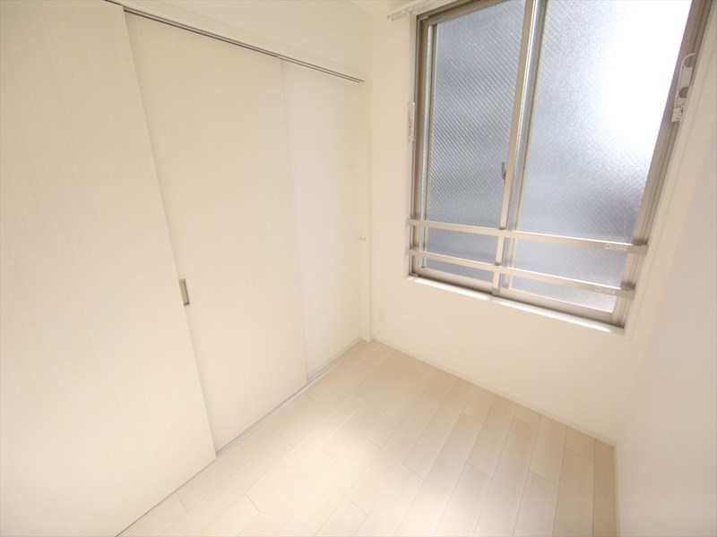 リーデンス名古屋駅西 洋室3.3帖　クローゼット付