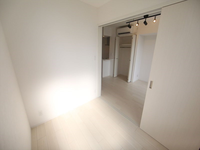 リーデンス名古屋駅西 洋室3.3帖　クローゼット付