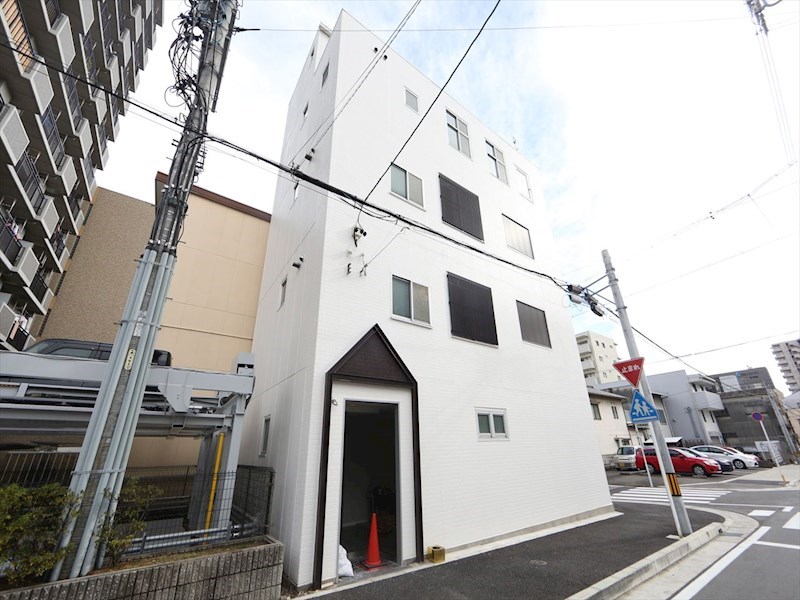 外観　防犯カメラ　1フロア1部屋