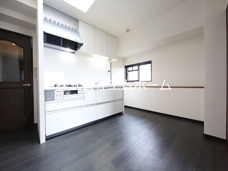 ＧＬＡＤＷＩＮ中村公園（グラッドウィン中村公園） ＬＤＫ9帖　南東角部屋　窓付（換気良好）