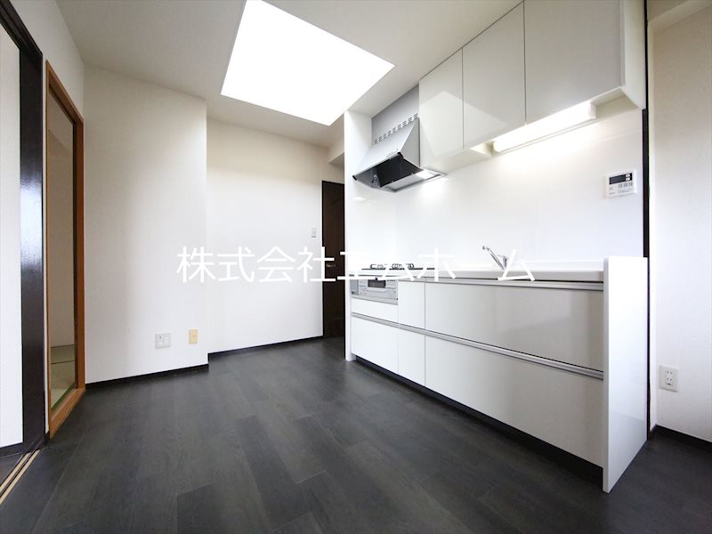 ＧＬＡＤＷＩＮ中村公園（グラッドウィン中村公園） ＬＤＫ9帖　南東角部屋　窓付（換気良好）