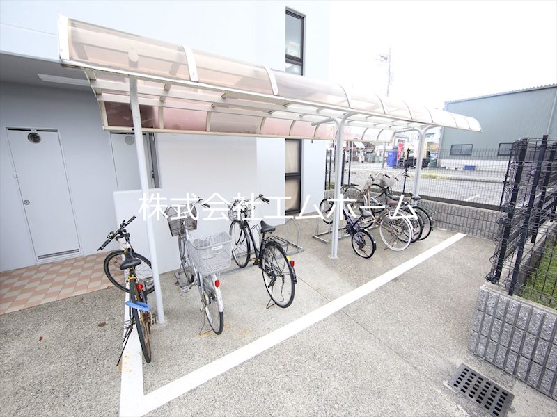 ＧＬＡＤＷＩＮ中村公園（グラッドウィン中村公園） 屋根付駐輪場