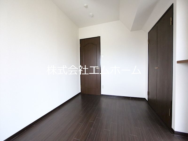 ＧＬＡＤＷＩＮ中村公園（グラッドウィン中村公園） 洋室5帖　クローゼット付（収納充実してます）
