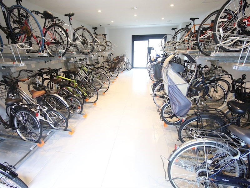 オープンレジデンシア金山 屋根付き駐輪場