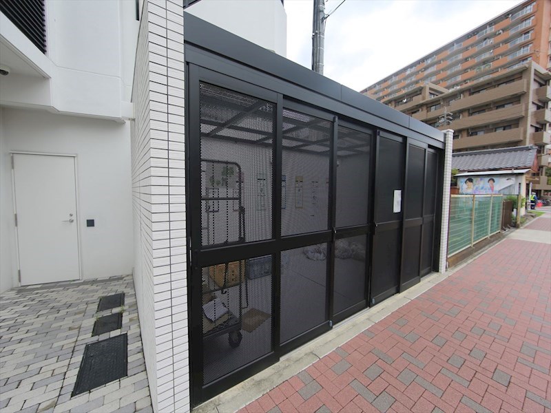 オープンレジデンシア金山 敷地内ゴミ置き場
