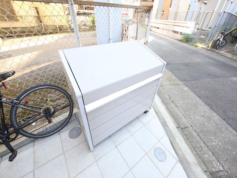 ＲＩＺＥＳＴルクシア 敷地内ゴミ置き場