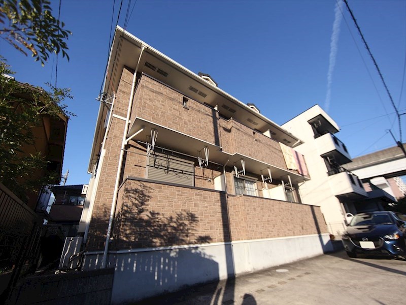 外観 屋根付き駐輪場有り 敷地内平面駐車場