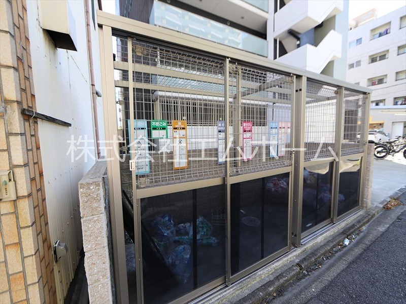 ビアンコネロ 敷地内ゴミ置き場完備