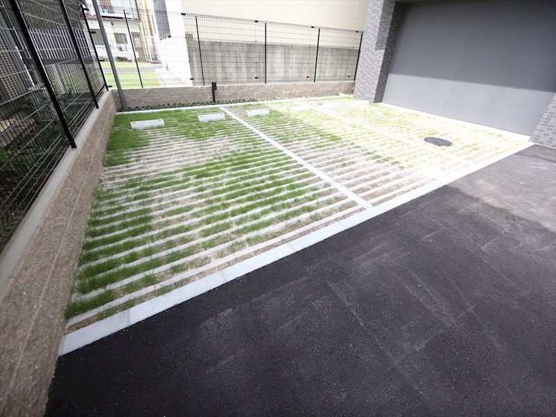プレサンス ロジェ 車道駅前SOUTH 平置き駐車場
