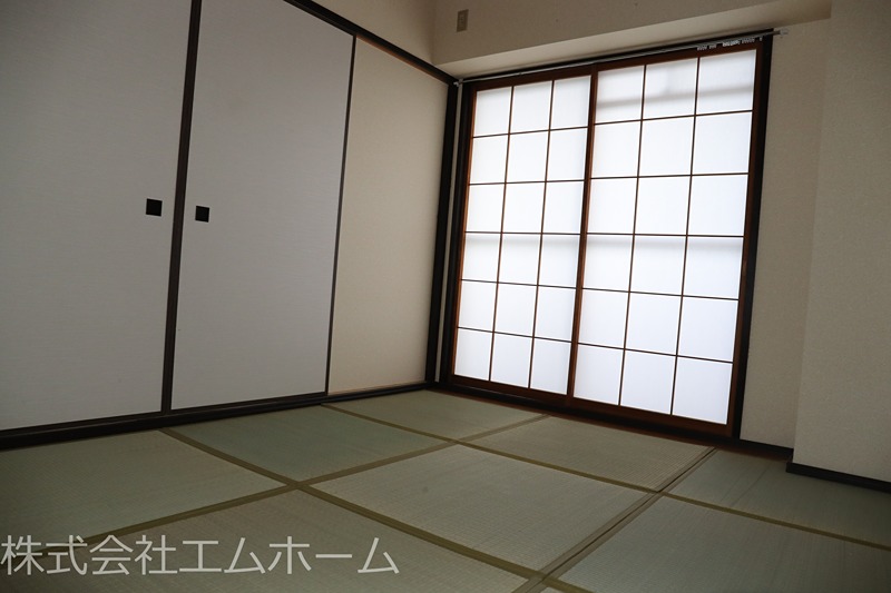 イトーピア金山紅葉舎 和室６帖　押入れ付　収納充実してます