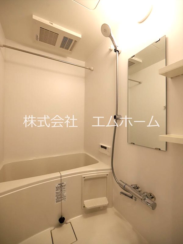 セントフィオーレ岩塚 追い焚き　浴室暖房乾燥機付バスルーム