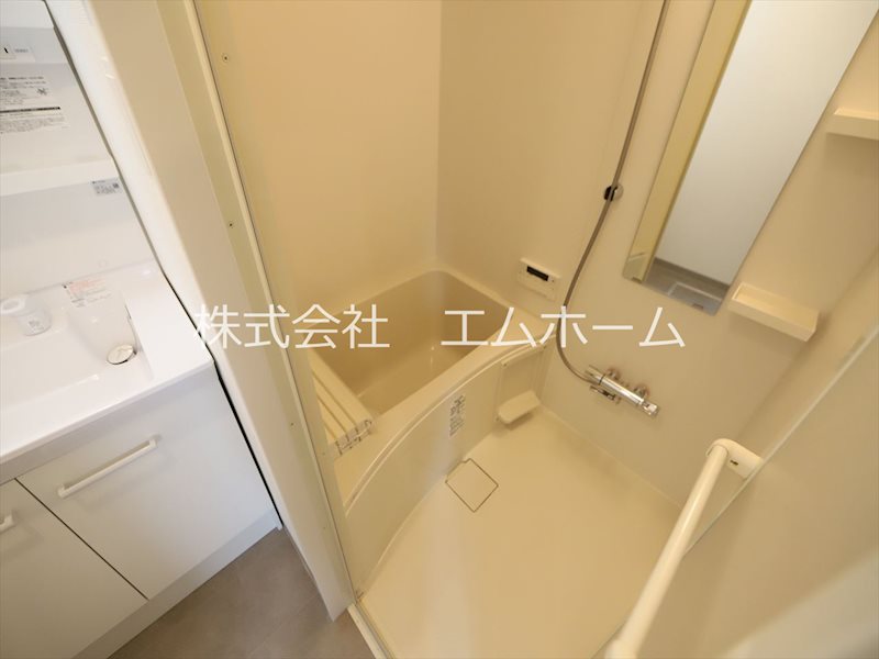 セントフィオーレ岩塚 追い焚き　浴室暖房乾燥機付バスルーム