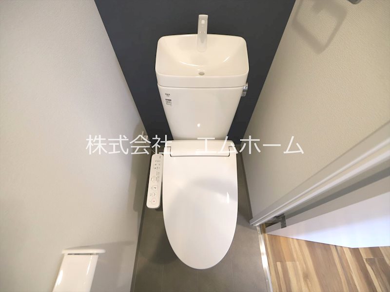 セントフィオーレ岩塚 温水洗浄暖房便座付トイレ
