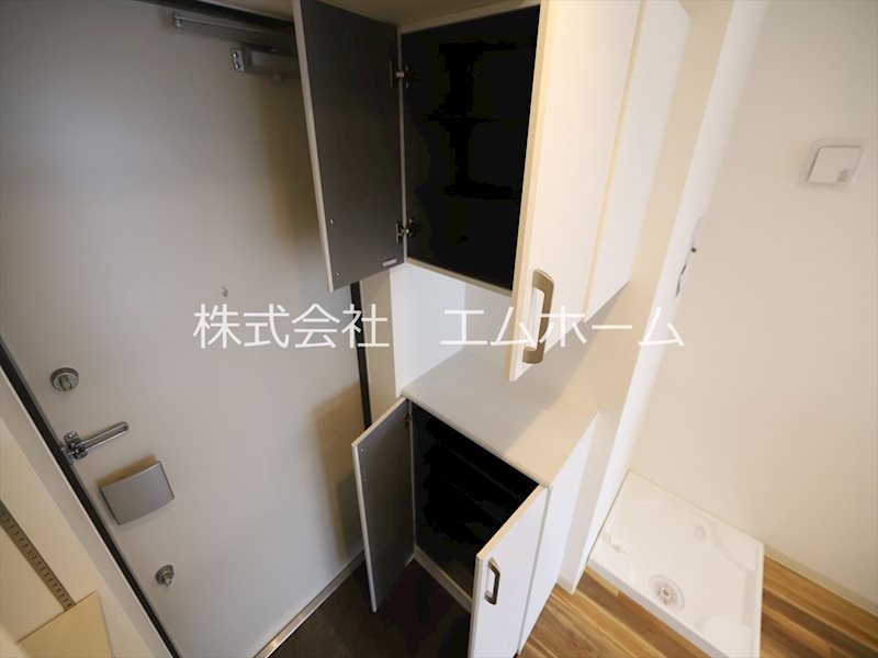 セントフィオーレ岩塚 玄関　シューズボックス付（収納充実してます）