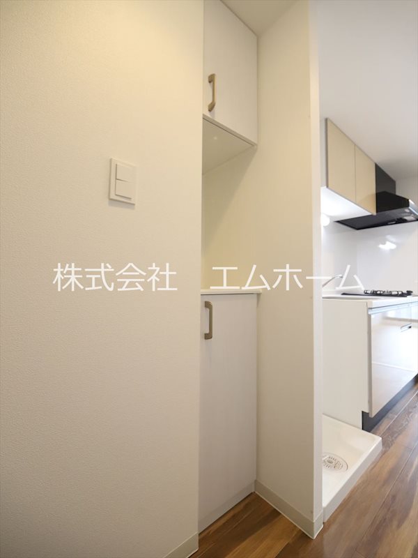 セントフィオーレ岩塚 玄関　シューズボックス（収納充実しています。）