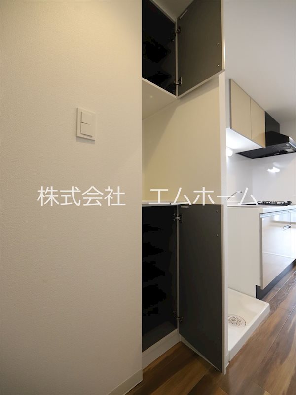 セントフィオーレ岩塚 玄関　シューズボックス付（収納充実してます）
