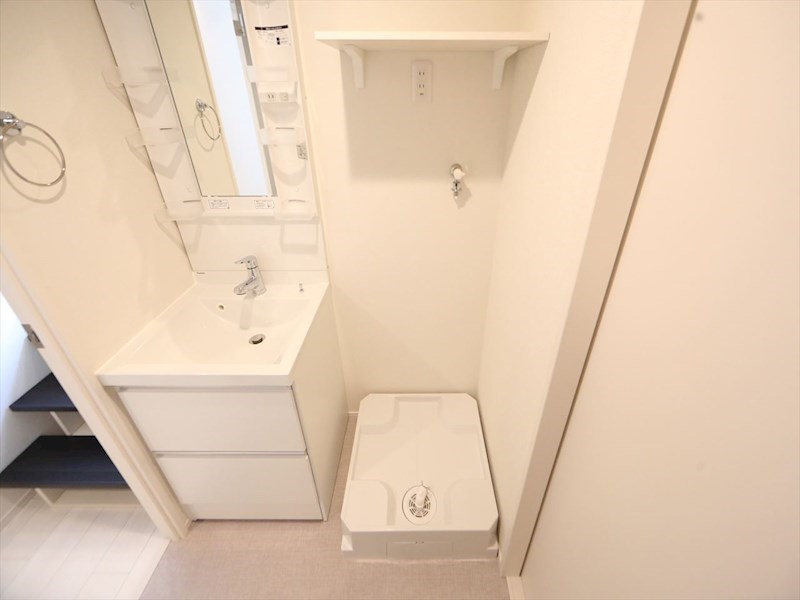 泰心ハイランドパーク 脱衣所　室内洗濯機置き場　同仕様写真