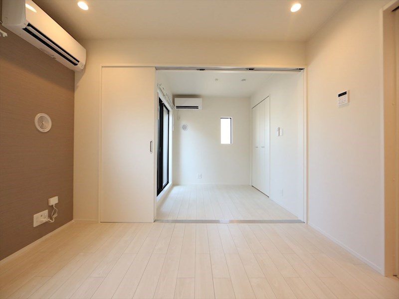 Ｐｒｅｍｉｒ（プレミール） ＬＤＫ8.1帖　洋室3.9帖　つなげても使えます　同仕様写真
