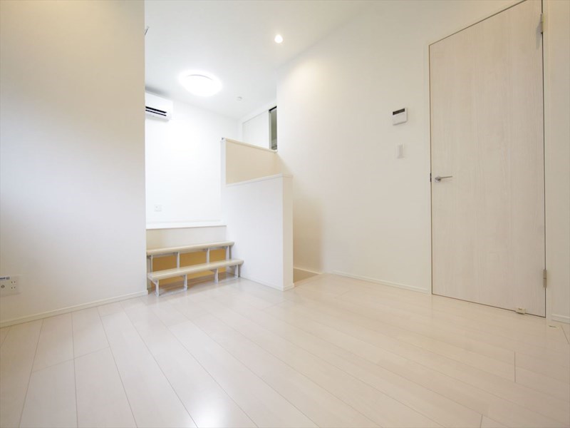 Apelila名駅南(アペリラメイエキミナミ) ＬＤＫ8.1帖　洋室3.9帖　アンダーロフト5.3帖同型写真