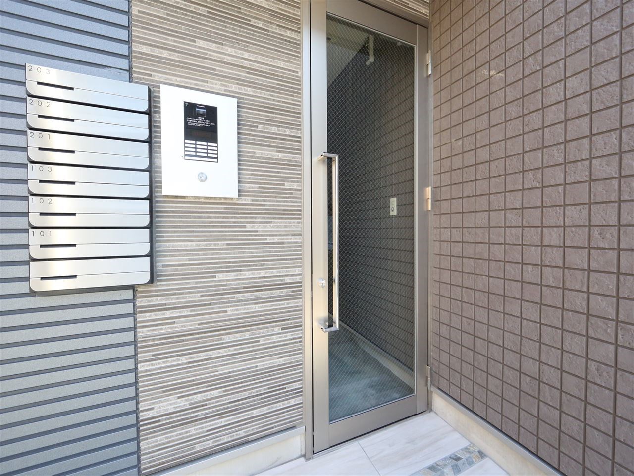 Ｌｅ Ｃｉｅｌ 六番町 オートロック完備　集合ポスト有り