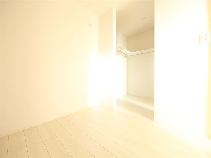 ＲＥＧＡＬＥＳＴ ＺＩＯＮ神宮の杜 洋室3.4帖　ウォークスルークローゼット付　同仕様写真