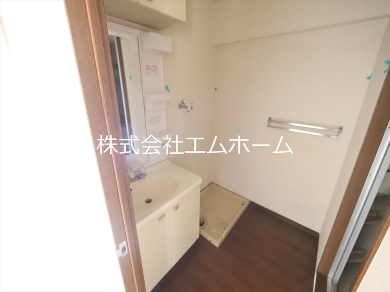 トワピエスつつじケ丘 脱衣所　独立洗面台