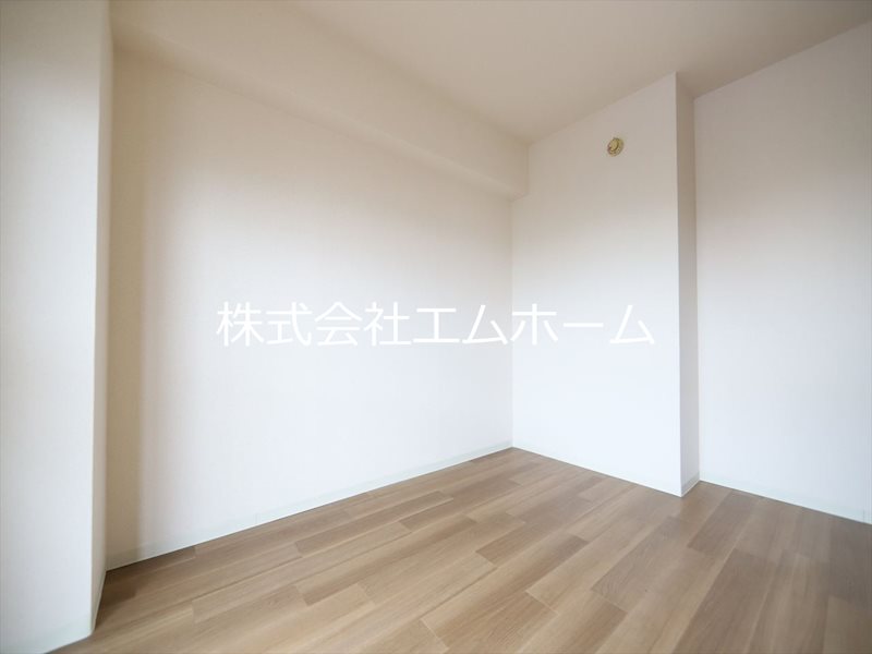 トワピエスつつじケ丘 洋室6帖　バルコニー付