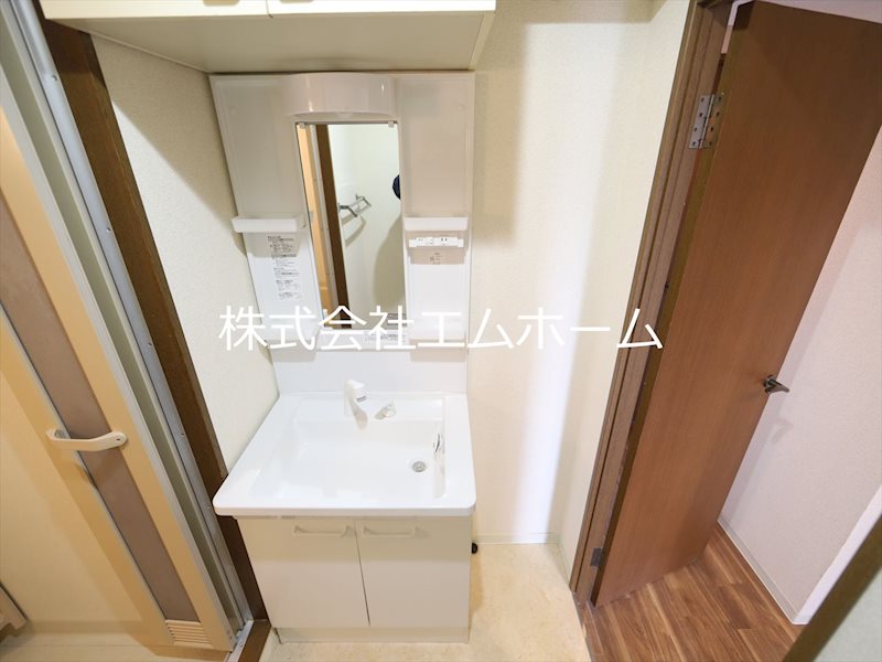 トワピエスつつじケ丘 脱衣所　独立洗面台（シャンプードレッサー）