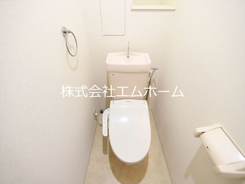 トワピエスつつじケ丘 温水洗浄暖房便座付トイレ