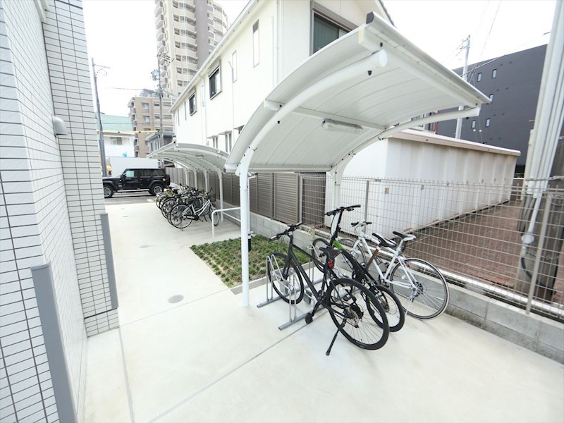 ベルスオーノ御器所 屋根付き駐輪場