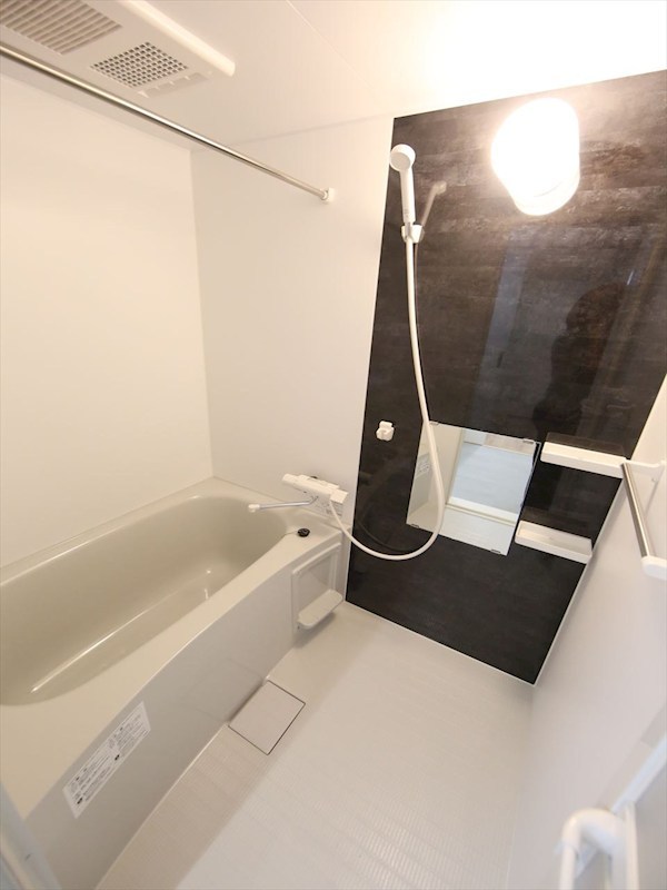 クレスト原 バスルーム　浴室暖房乾燥機付き　同仕様写真