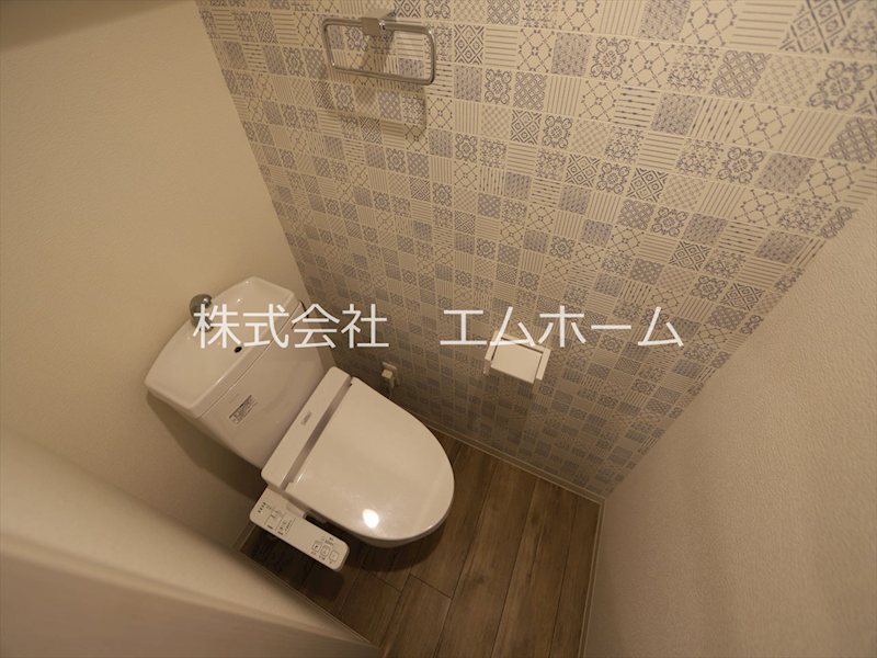 FAMILY STAGE八田（ファミリーステージ八田） 温水洗浄暖房便座付トイレ