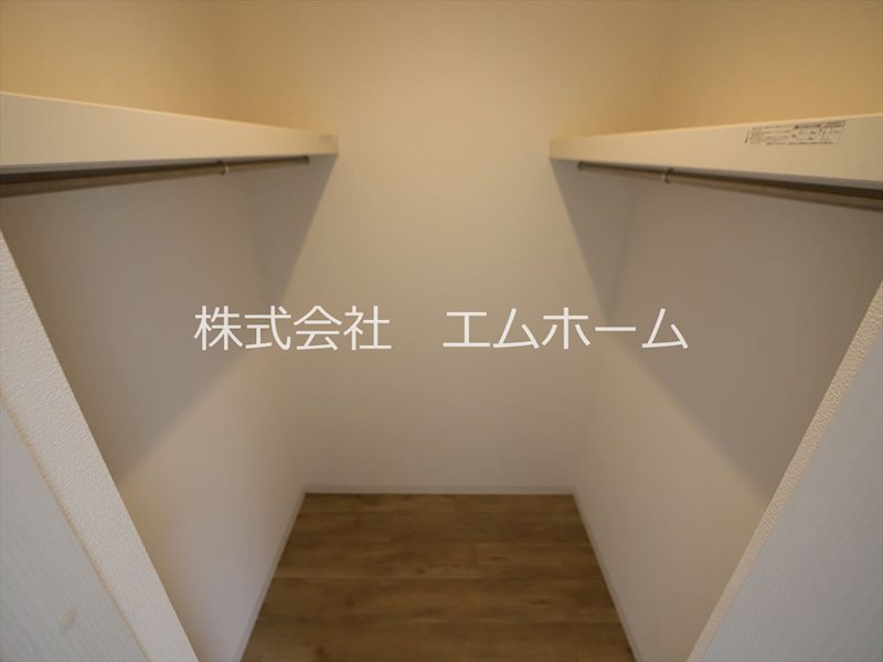 FAMILY STAGE八田（ファミリーステージ八田） ウォークインクローゼット（収納充実してます）