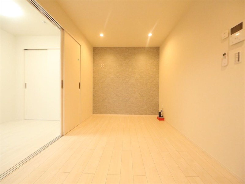 Ａｒｃａｄｉａ鳴海 ＬＤＫ9.8帖　システムキッチン　エアコン完備　同仕様写真