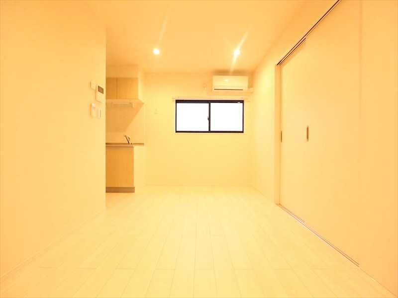 Ａｒｃａｄｉａ鳴海 ＬＤＫ9.8帖　システムキッチン　エアコン完備　同仕様写真