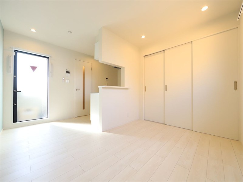 ＦＡ ＬＩＴ（エフエーリット） ＬＤＫ10.9帖　システムキッチン　エアコン完備　同仕様写真