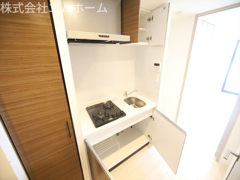 S－RESIDENCE神宮西駅前ａｓｃｅｎｔ システムキッチン（２口ガスコンロ）