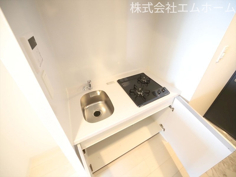 S－RESIDENCE神宮西駅前ａｓｃｅｎｔ システムキッチン（２口ガスコンロ）