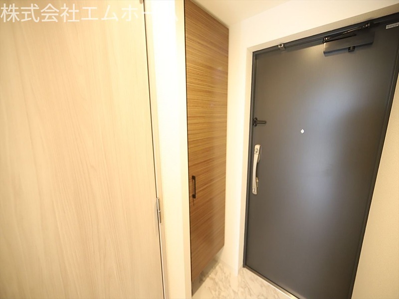 S－RESIDENCE神宮西駅前ａｓｃｅｎｔ 玄関　シューズボックス付