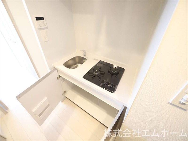 S－RESIDENCE神宮西駅前ａｓｃｅｎｔ システムキッチン（２口ガスコンロ）