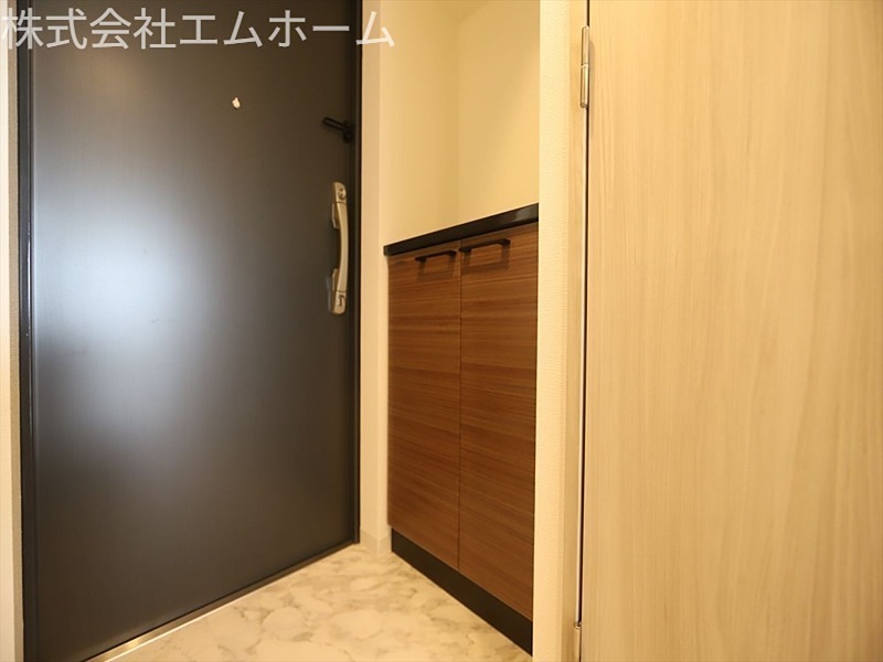 S－RESIDENCE神宮西駅前ａｓｃｅｎｔ 玄関　シューズボックス付