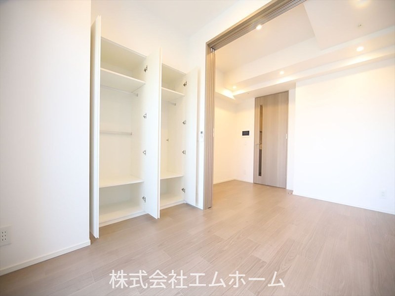 ザ・パークハビオ名古屋松原 洋室3.8帖　DK4.5帖　つなげても仕切っても使えます